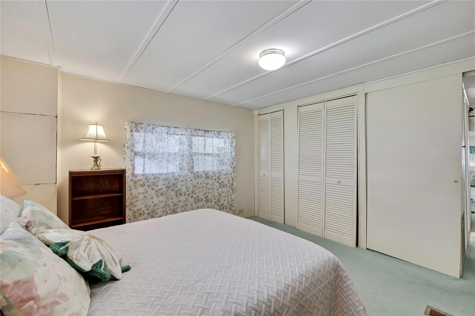37 William Penn Way #13 Property Photo 13