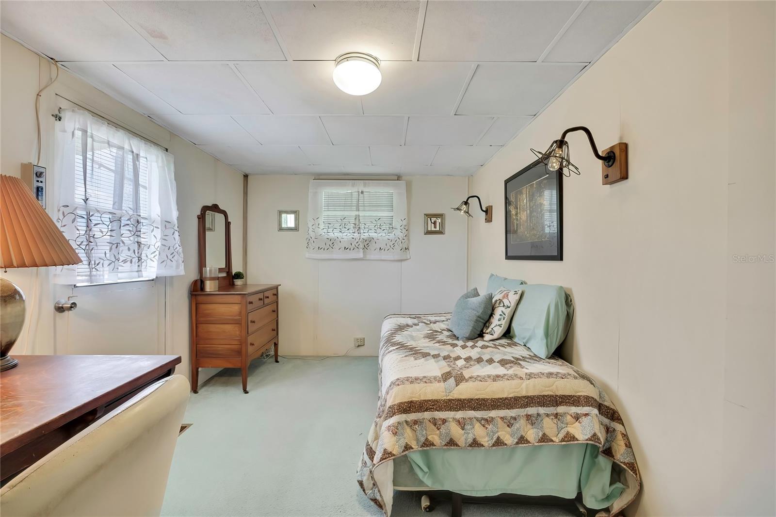 37 William Penn Way #13 Property Photo 16