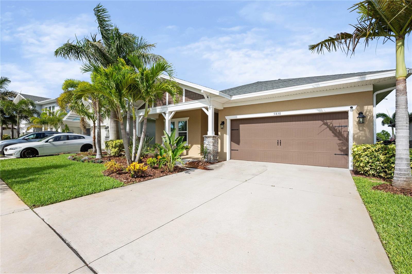 5830 Silver Sun Dr Property Photo 3