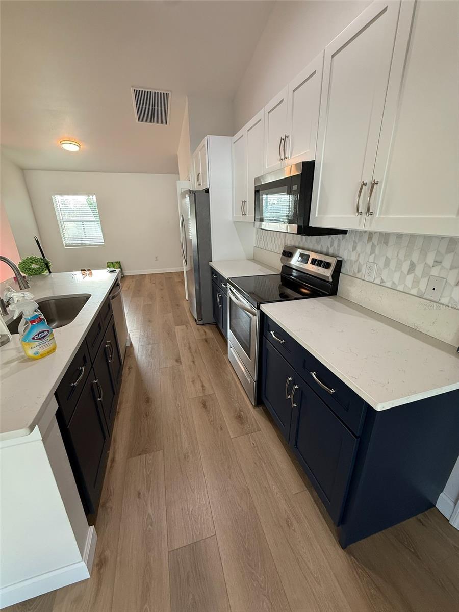 5290 Weatherton St Property Photo 9