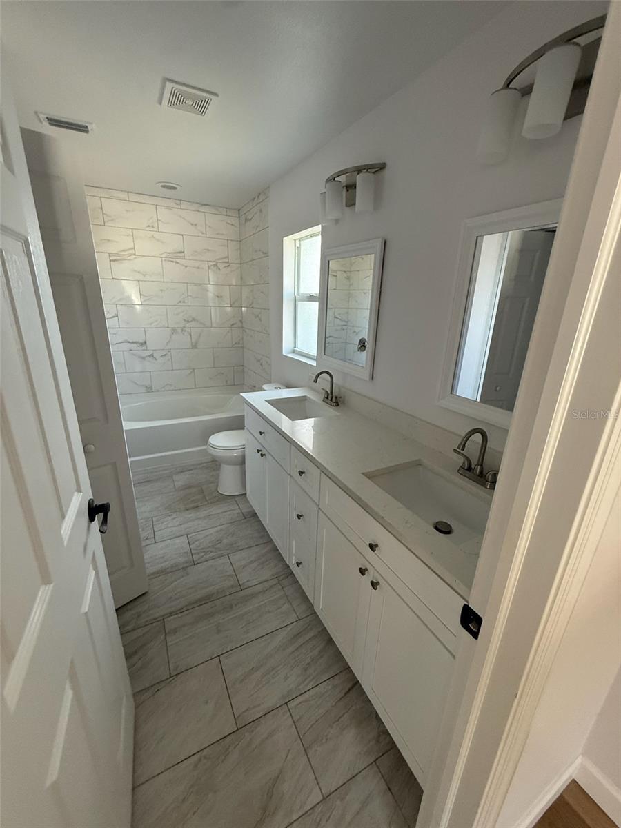 5290 Weatherton St Property Photo 11