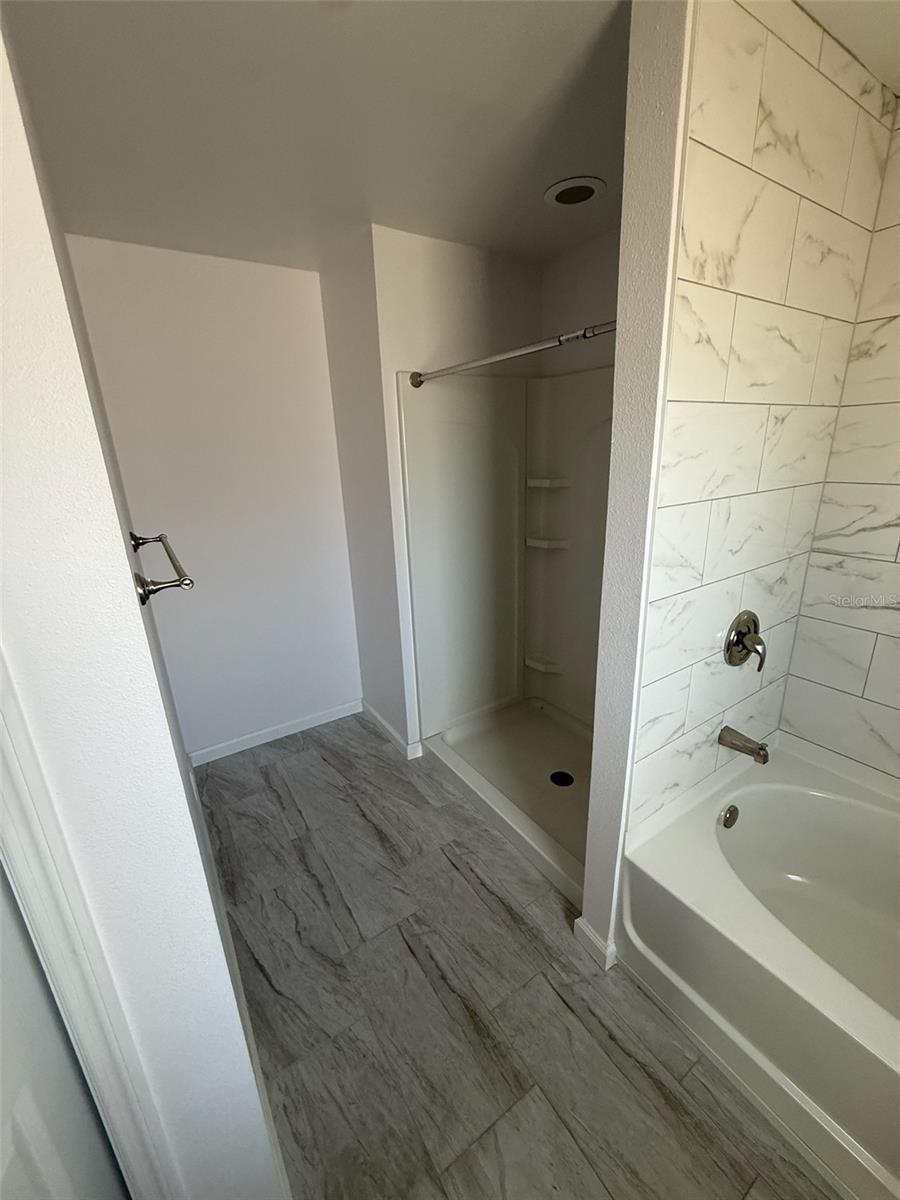 5290 Weatherton St Property Photo 13