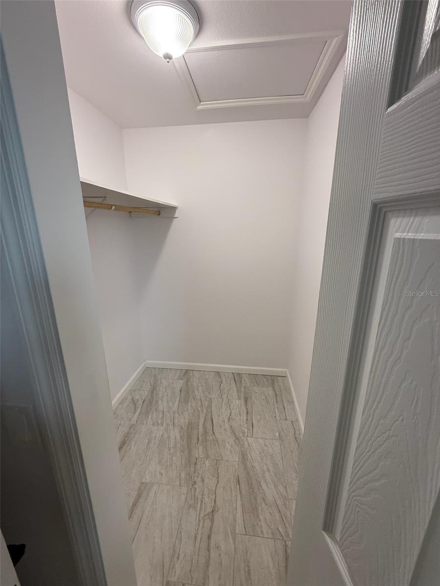 5290 Weatherton St Property Photo 14