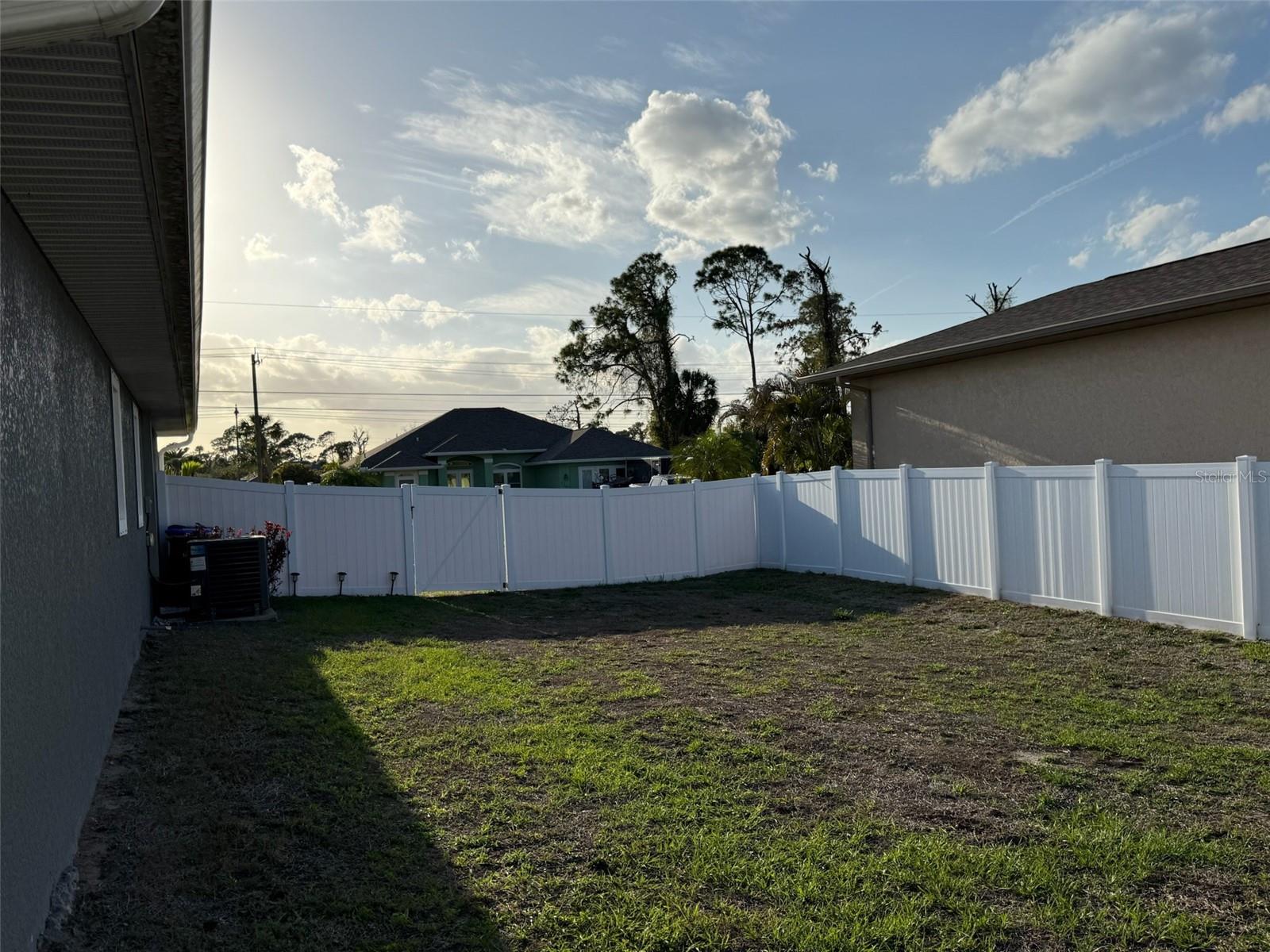 5290 Weatherton St Property Photo 22