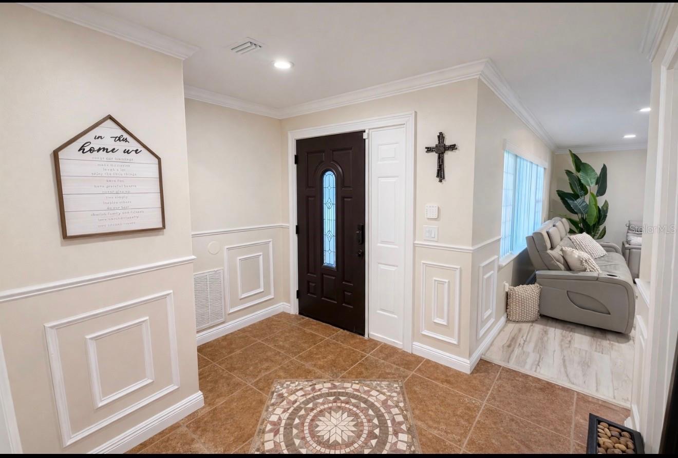 7051 Lexington Cir Property Photo 5