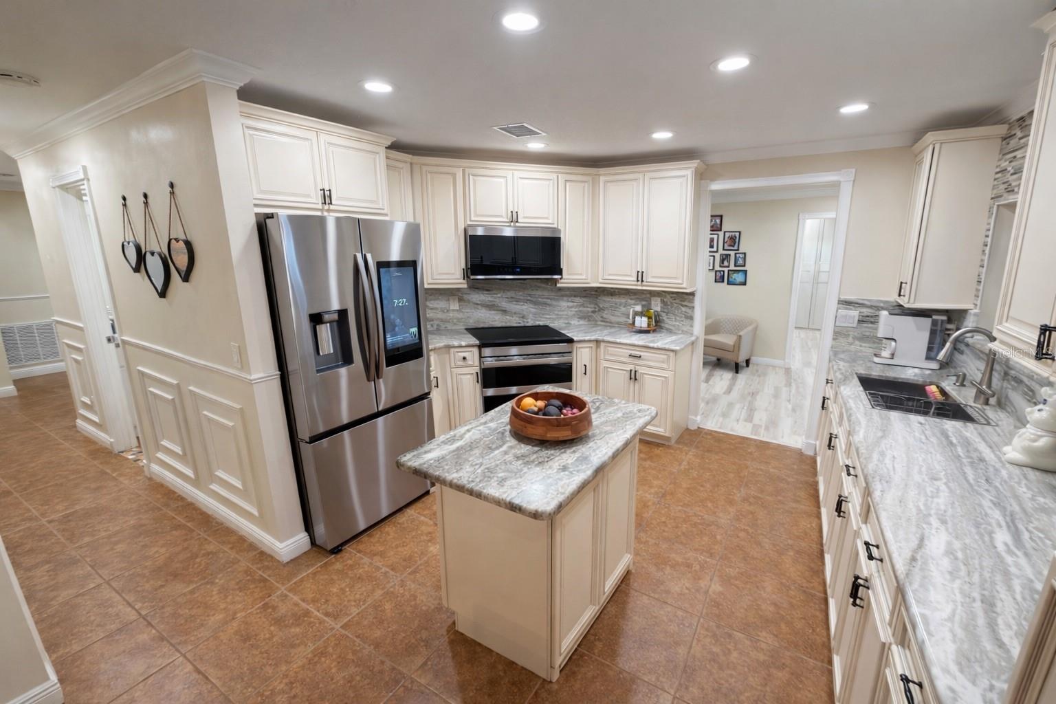 7051 Lexington Cir Property Photo 12