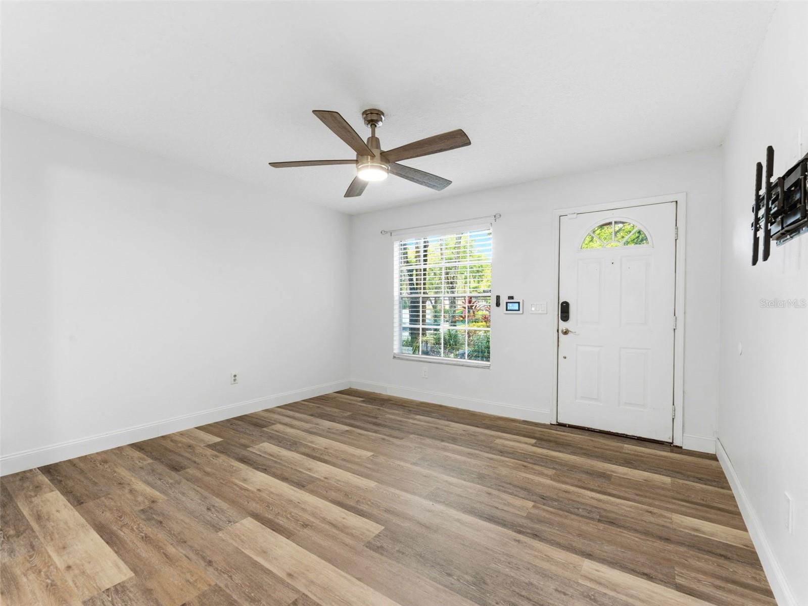 2155 Fox Chase Blvd Property Photo 7