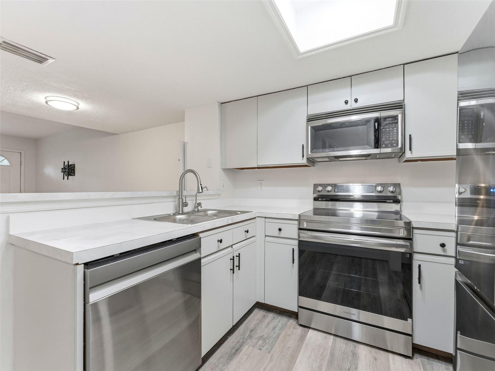 2155 Fox Chase Blvd Property Photo 12
