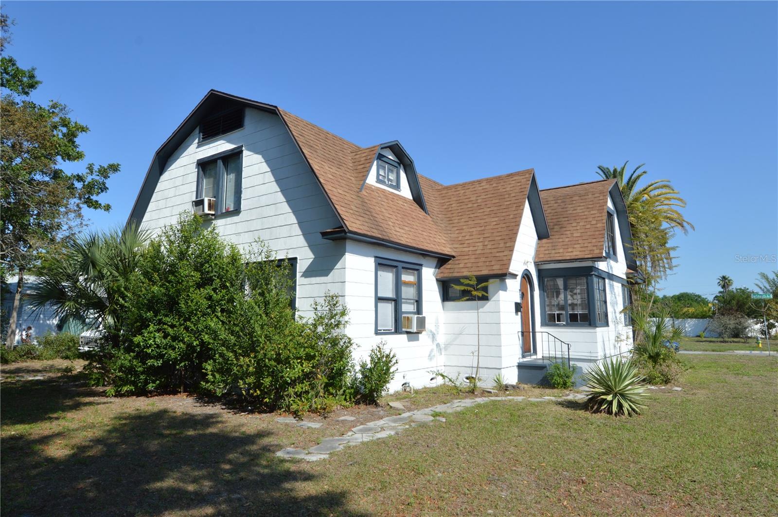 2800 Dartmouth Ave N Property Photo 6