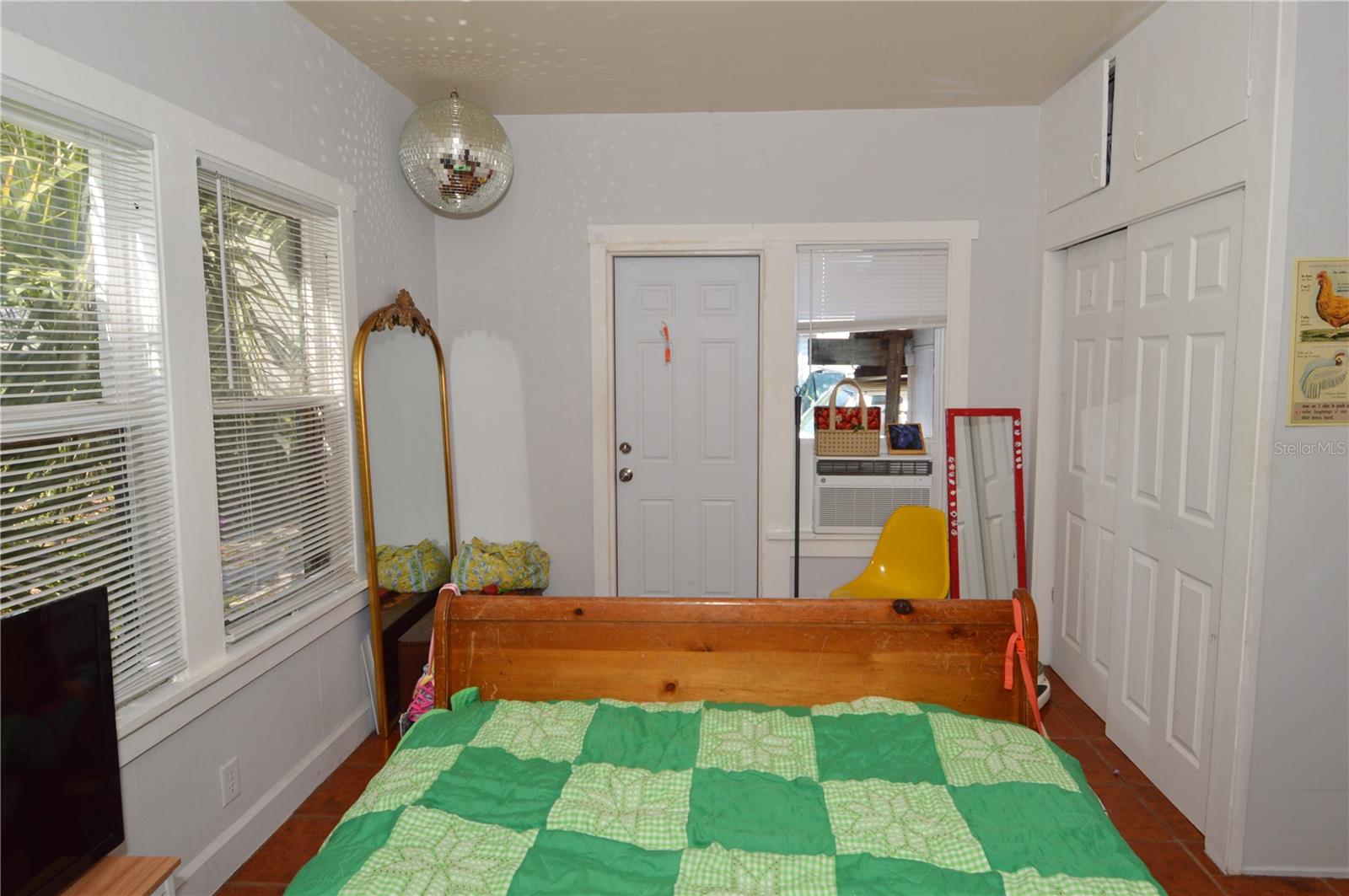 2800 Dartmouth Ave N Property Photo 15