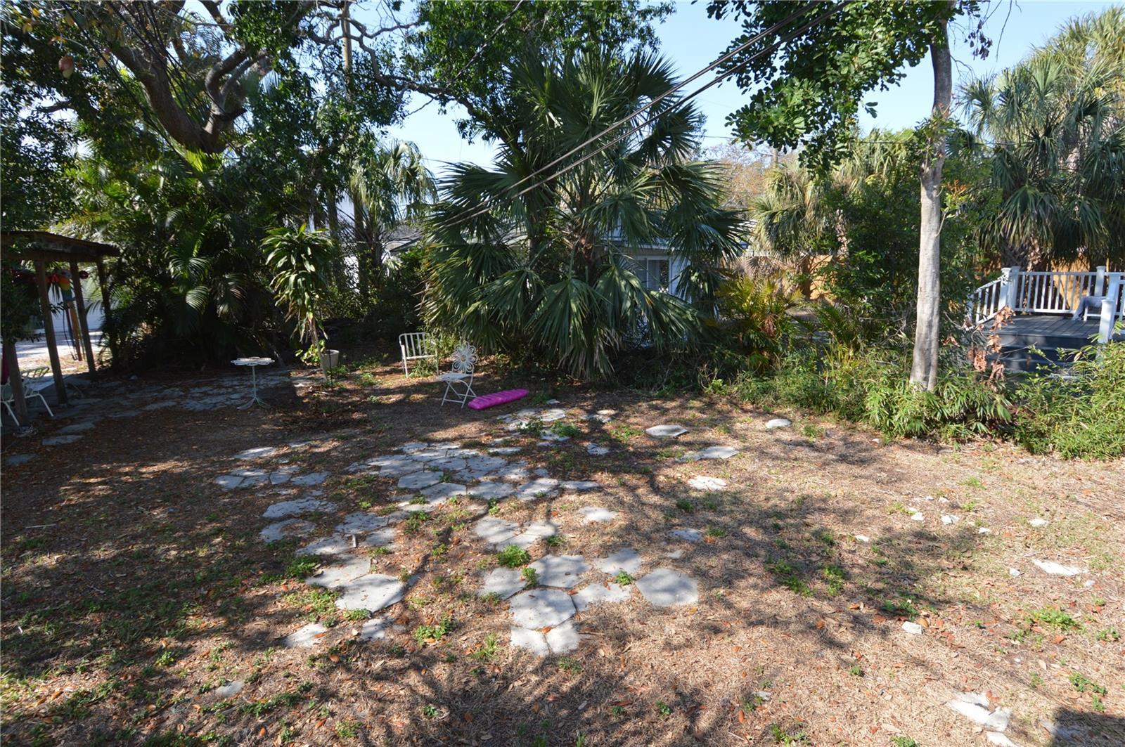 2800 Dartmouth Ave N Property Photo 26