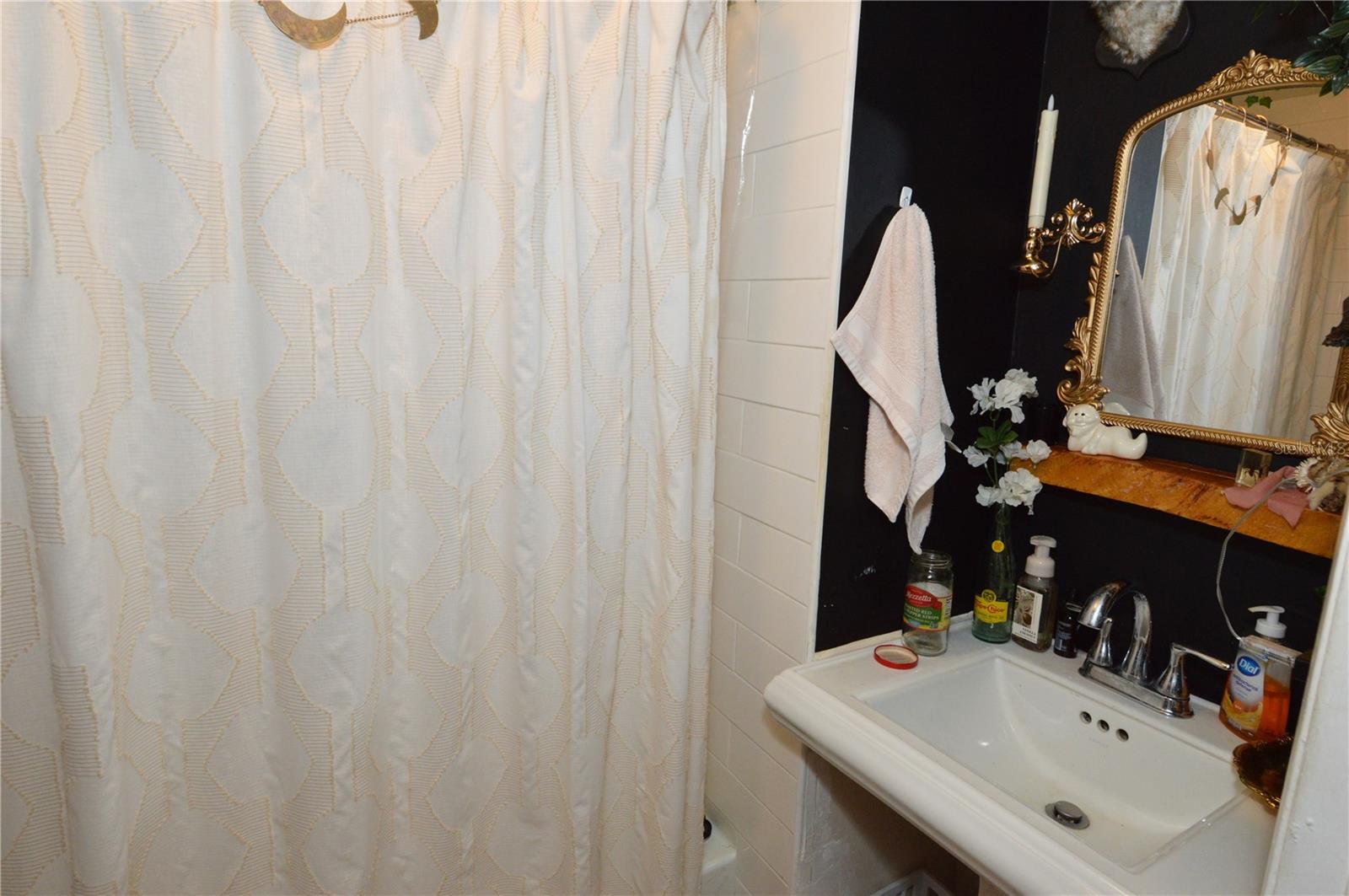 2800 Dartmouth Ave N Property Photo 94