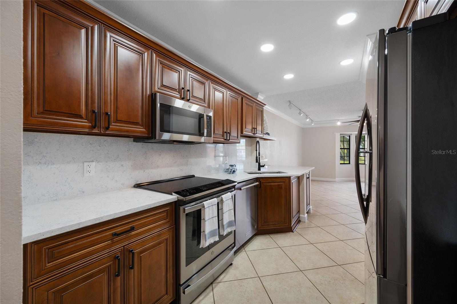 10416 Saint Tropez Pl Property Photo 8