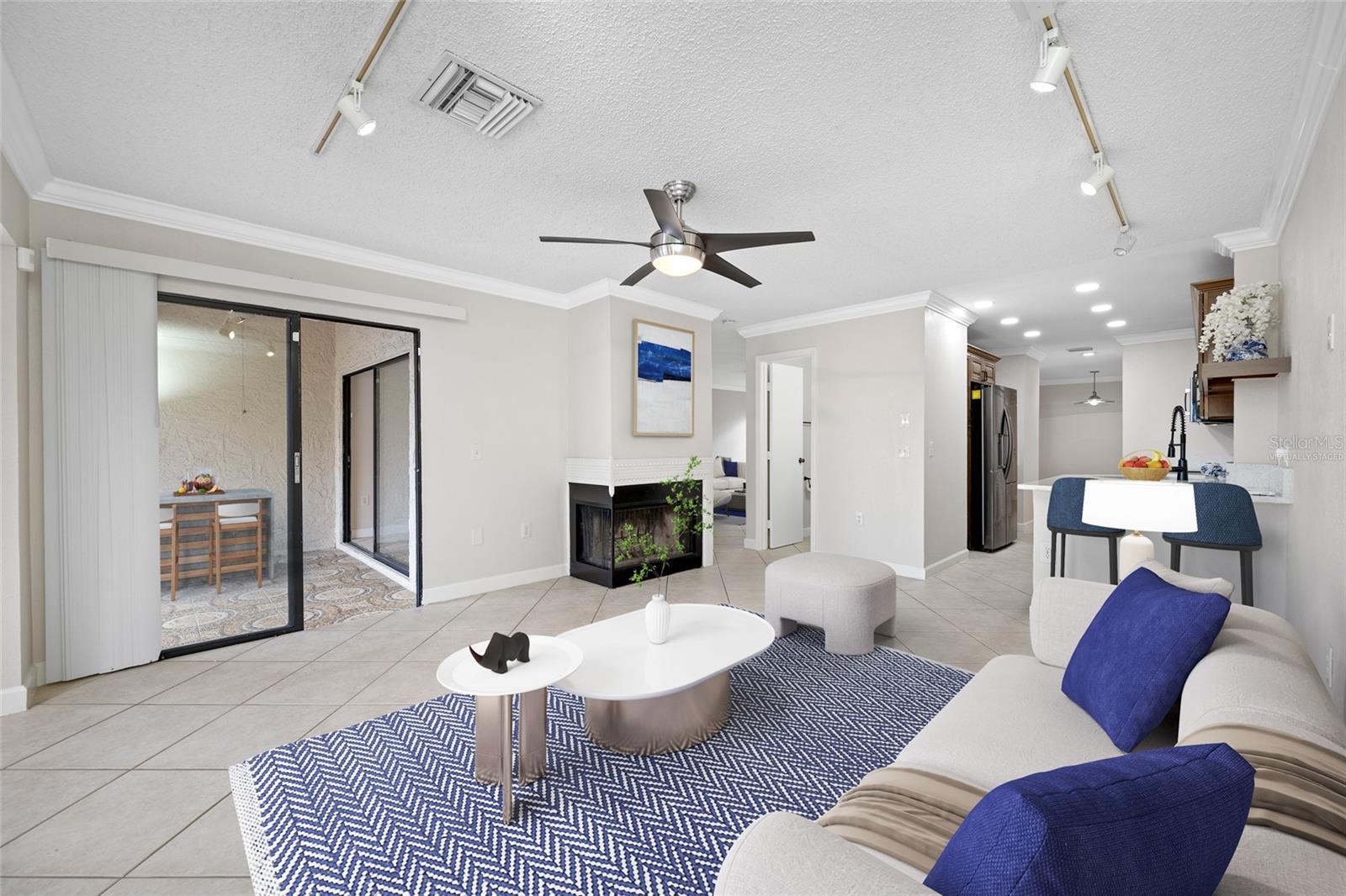 10416 Saint Tropez Pl Property Photo 10