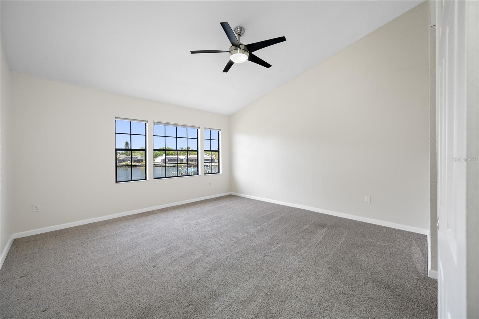 10416 Saint Tropez Pl Property Photo 18