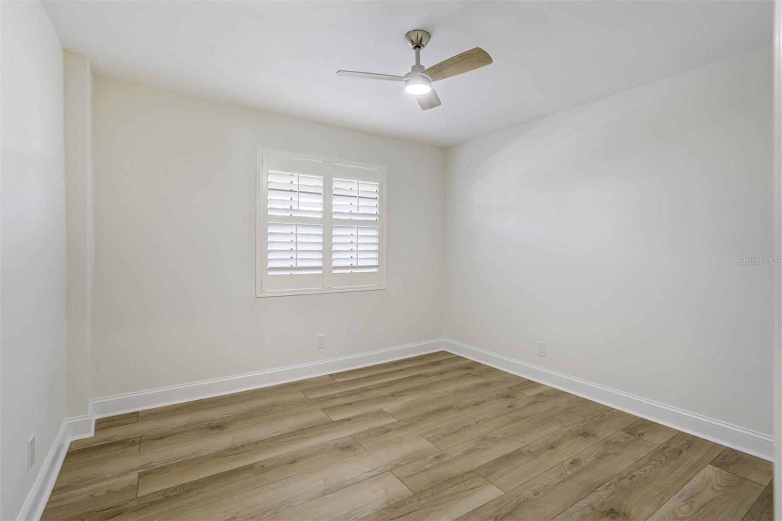 460 S Paula Dr #402 Property Photo 12