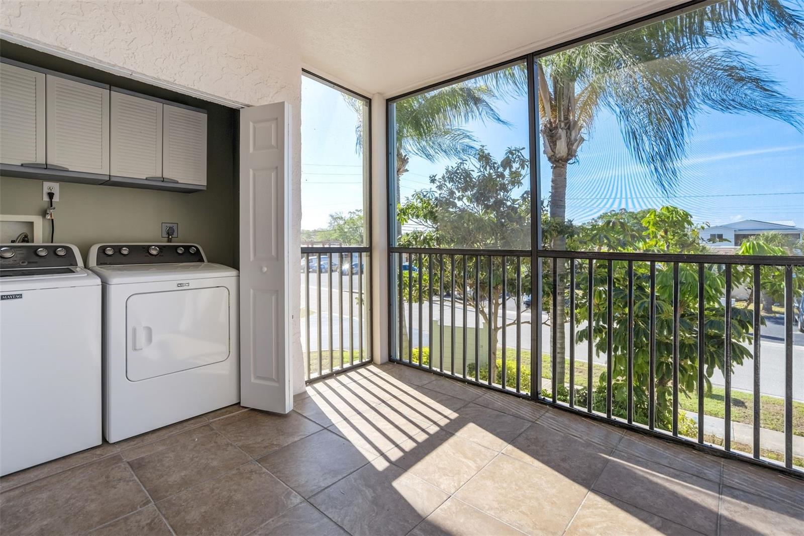 460 S Paula Dr #402 Property Photo 14