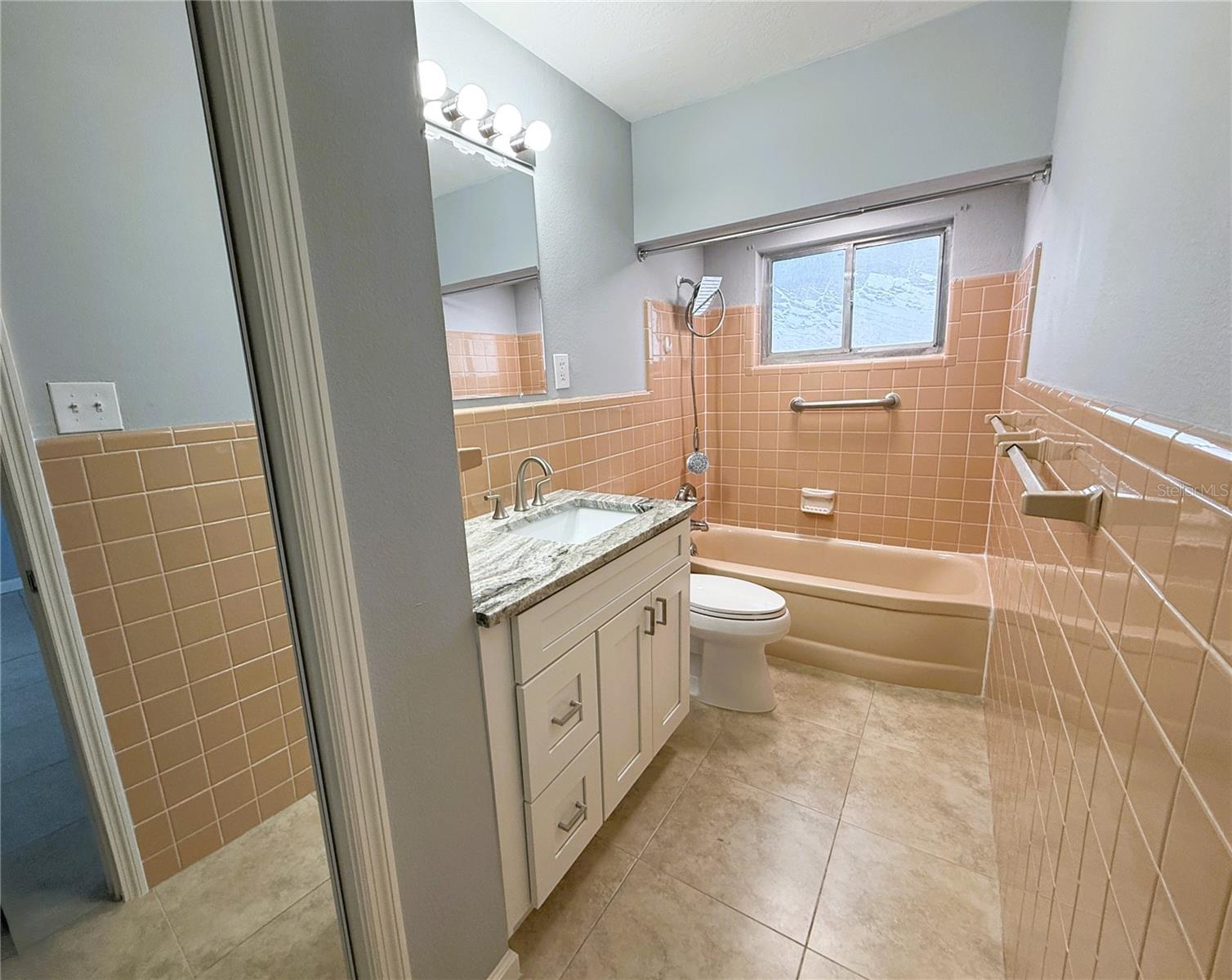 500 140th Ave E Property Photo 16