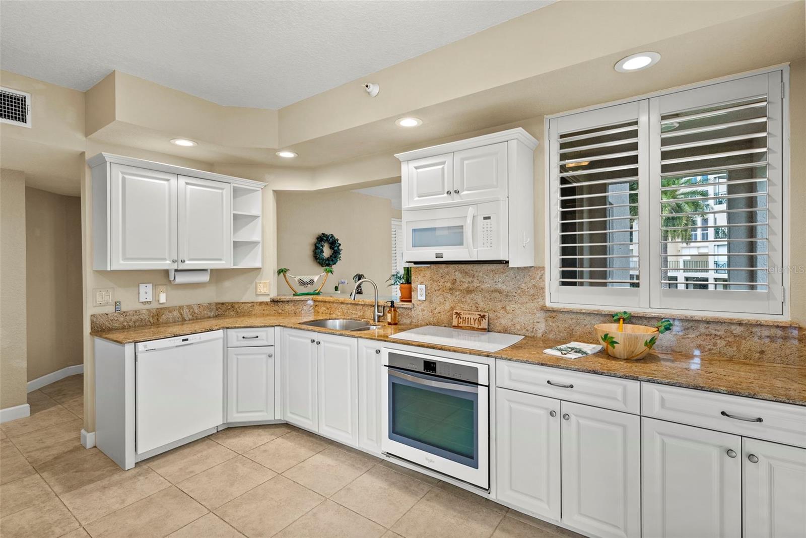 4780 Dolphin Cay Ln S #109 Property Photo 12