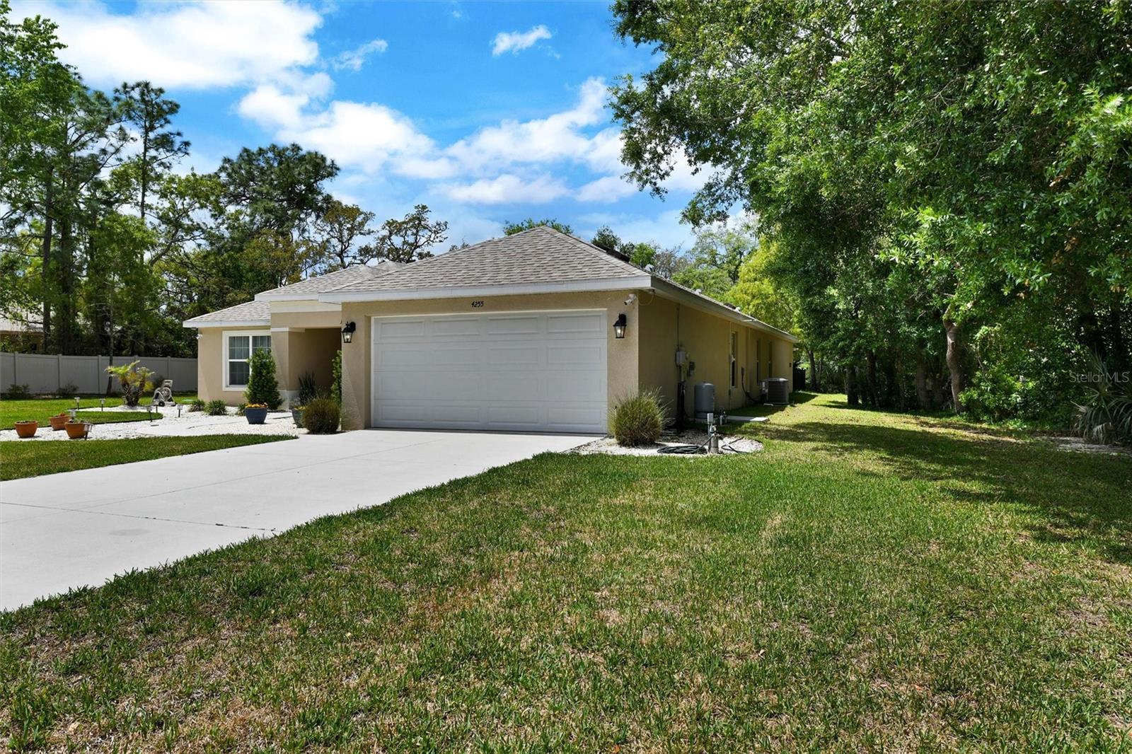 4255 Rachel Blvd Property Photo 4