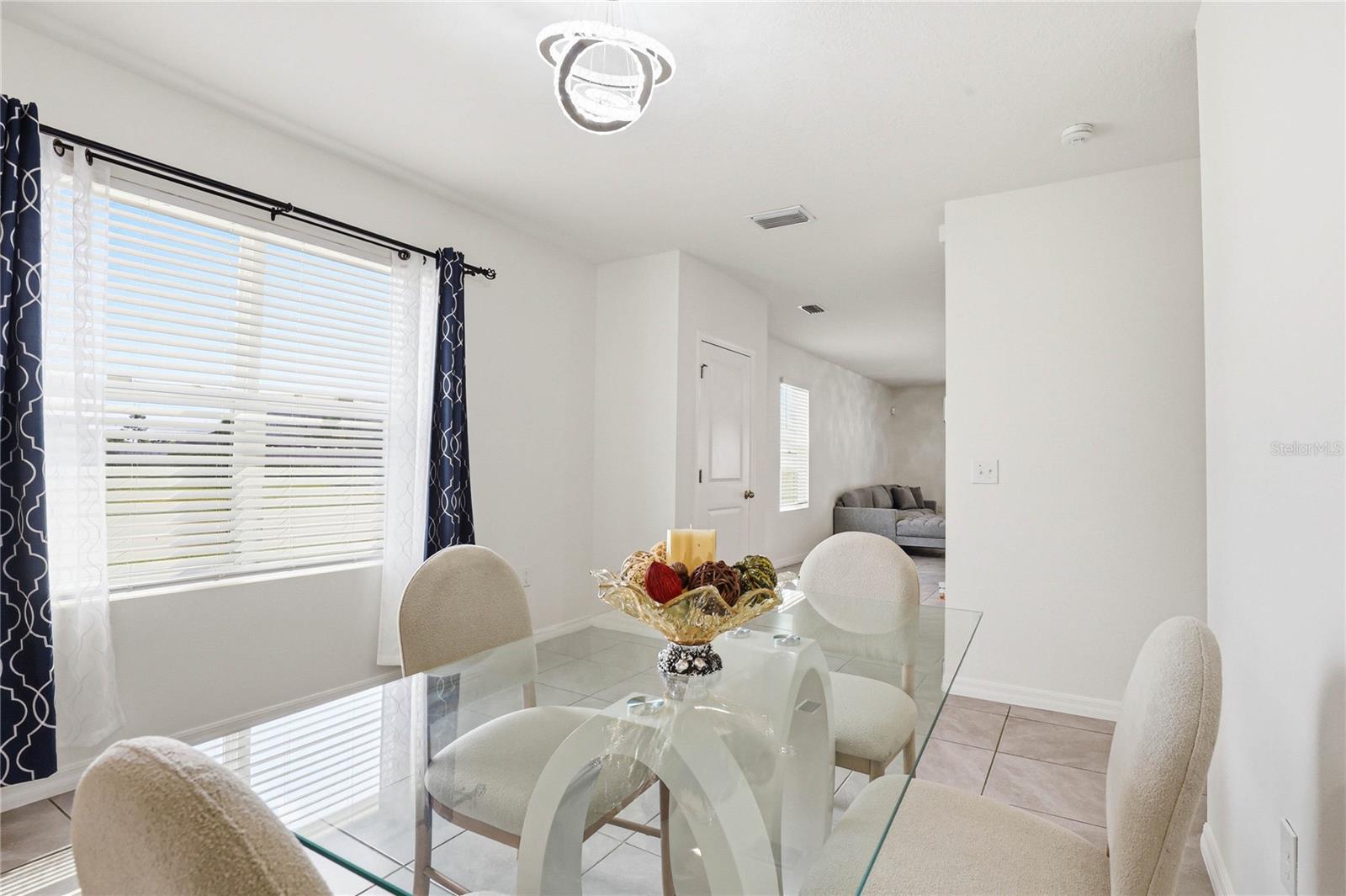 2839 Maiden Grass Isle Property Photo 9