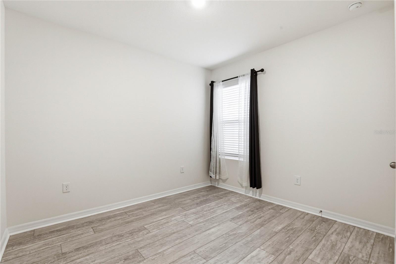 2839 Maiden Grass Isle Property Photo 12