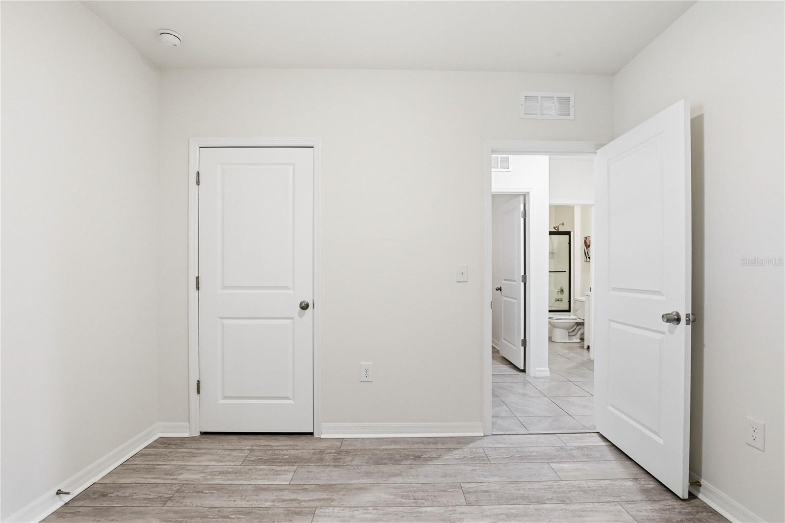 2839 Maiden Grass Isle Property Photo 13