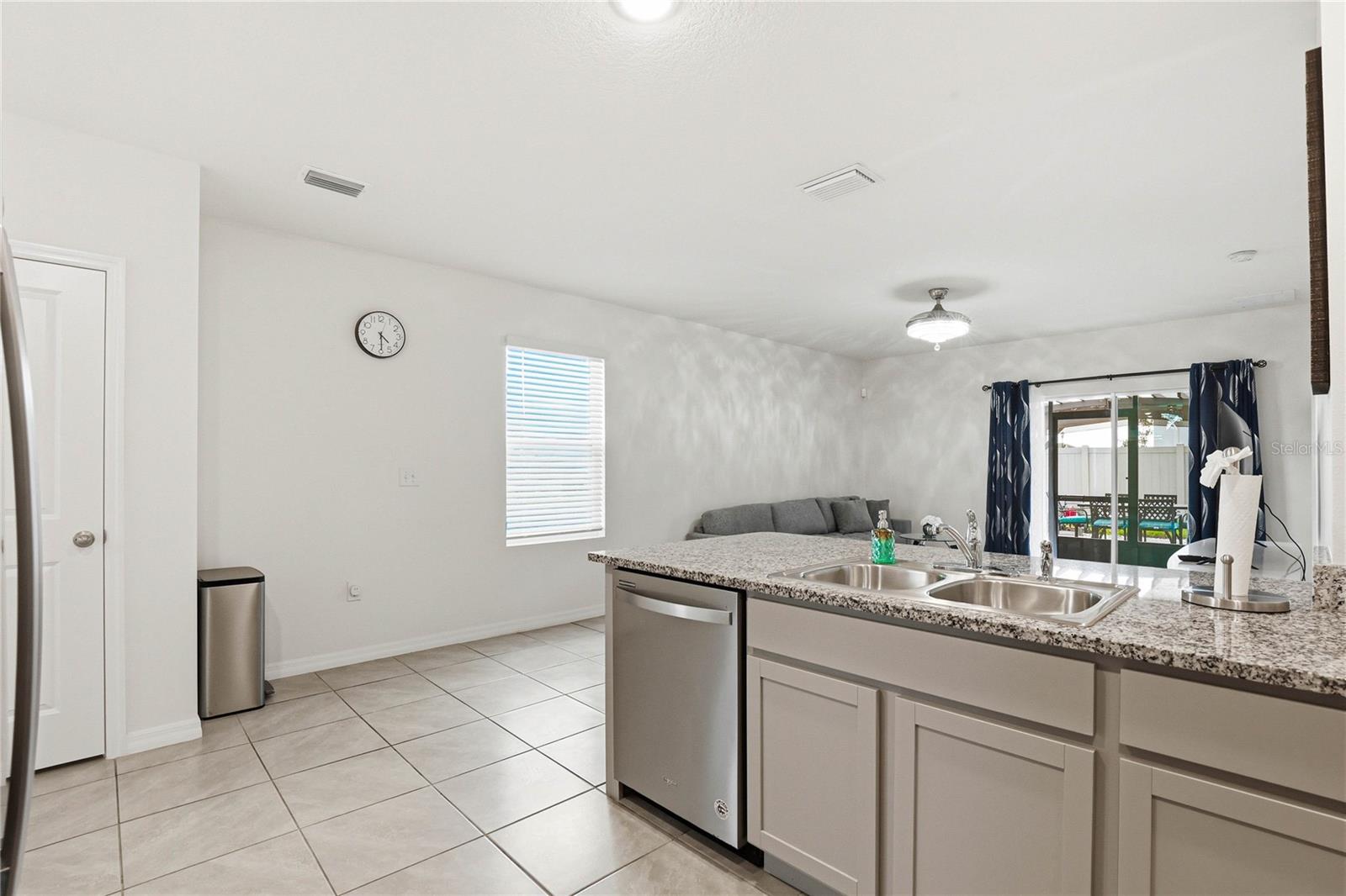 2839 Maiden Grass Isle Property Photo 16