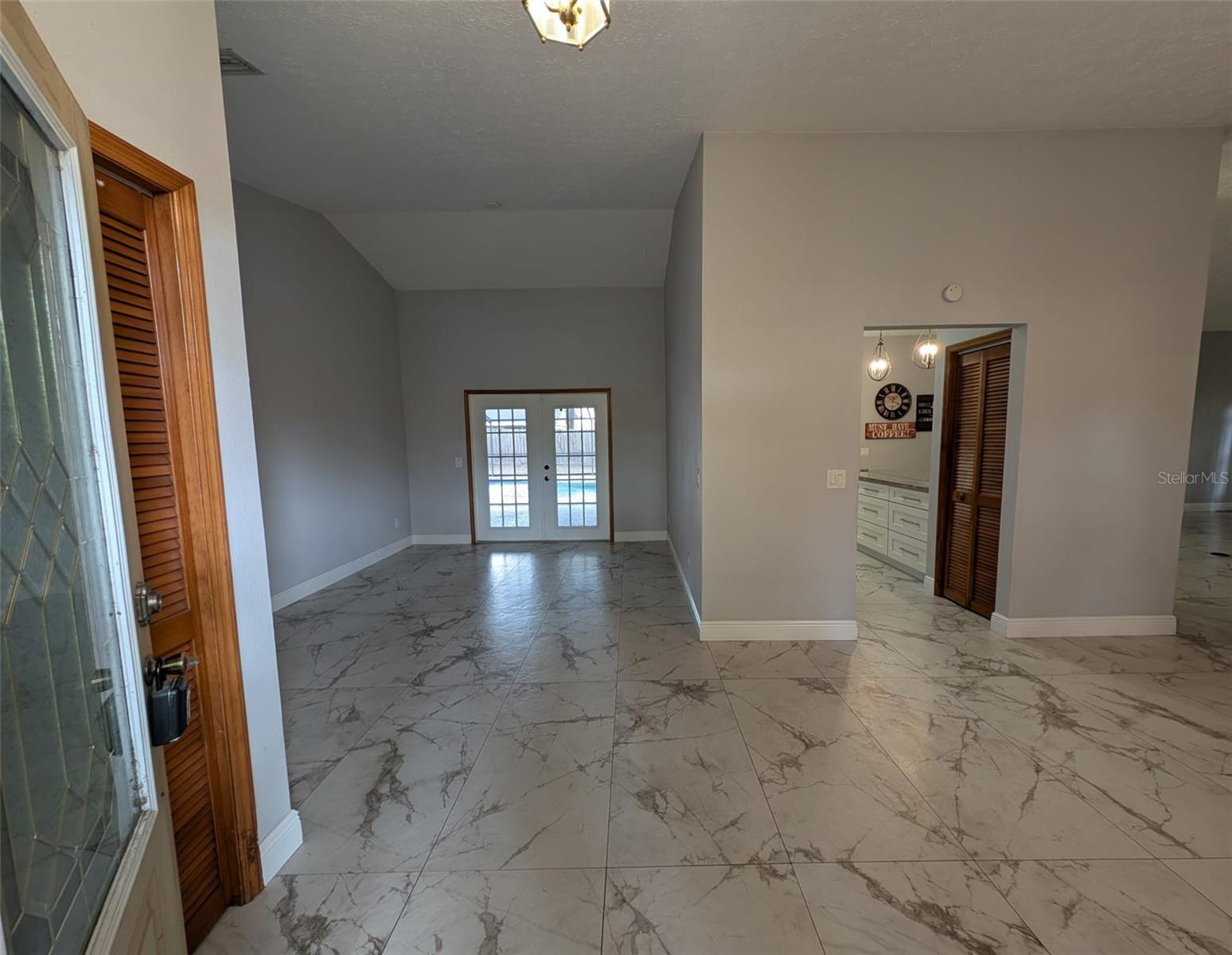 2106 Whitlock Pl Property Photo 4