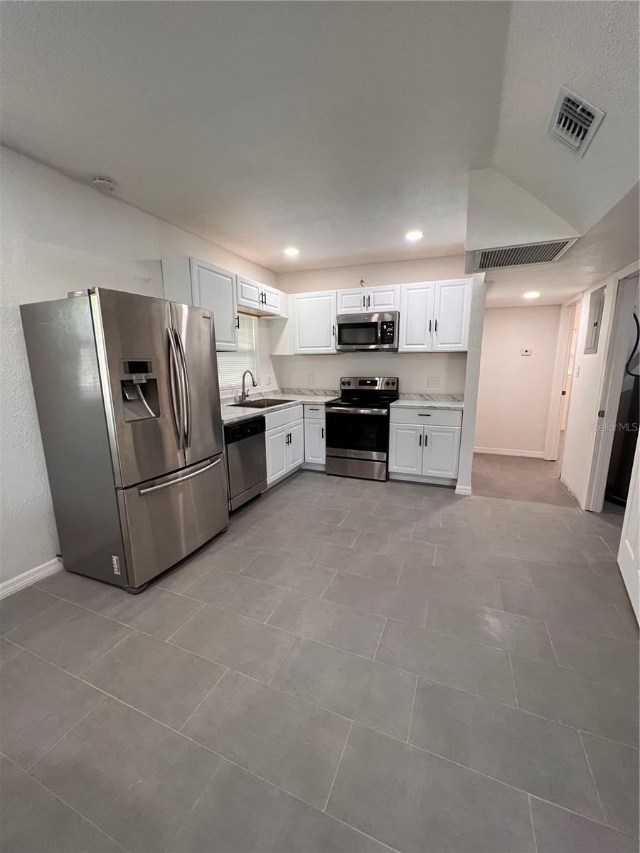 612 S Lincoln Ave Property Photo 3