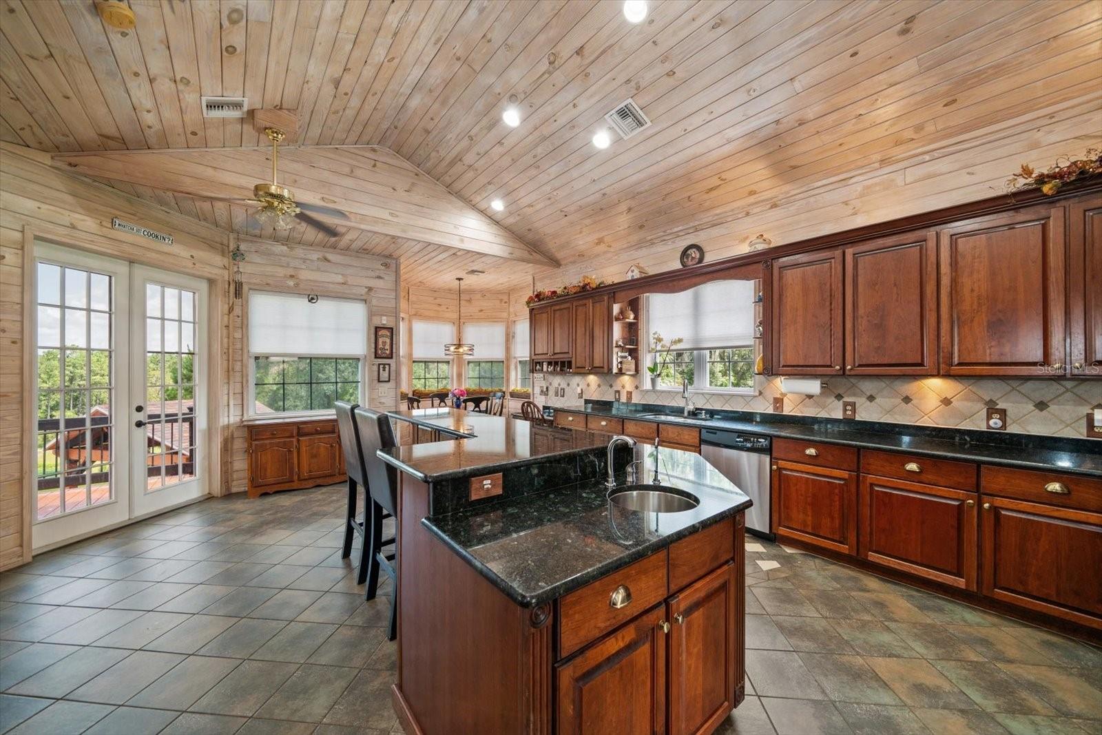 7650 N Whippoorwill Ter Property Photo 8