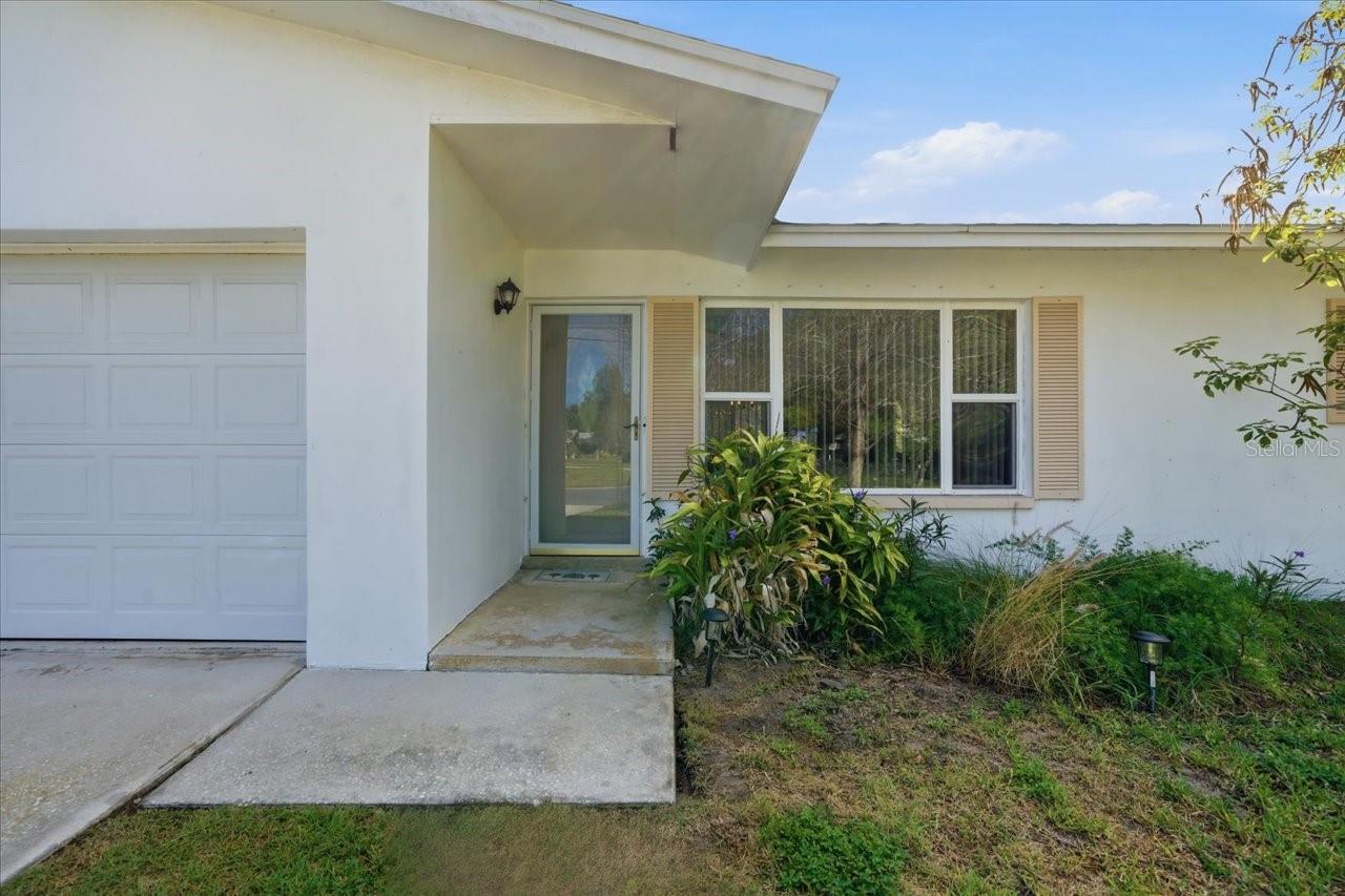 140 Patlin Cir E Property Photo 4
