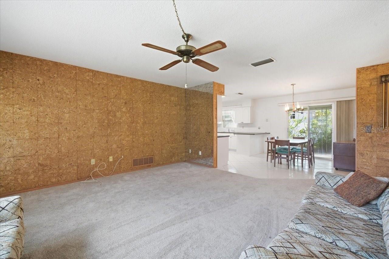 140 Patlin Cir E Property Photo 8