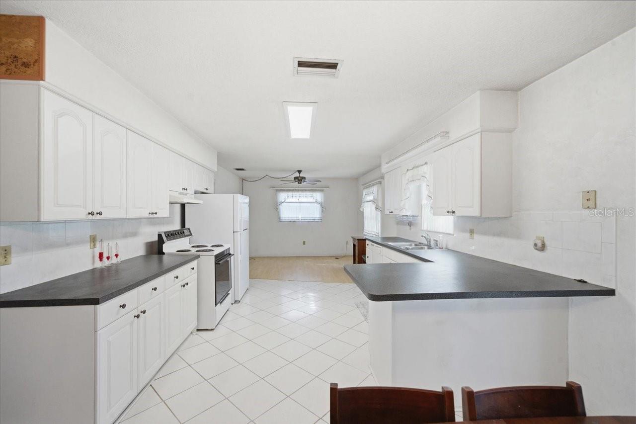 140 Patlin Cir E Property Photo 9