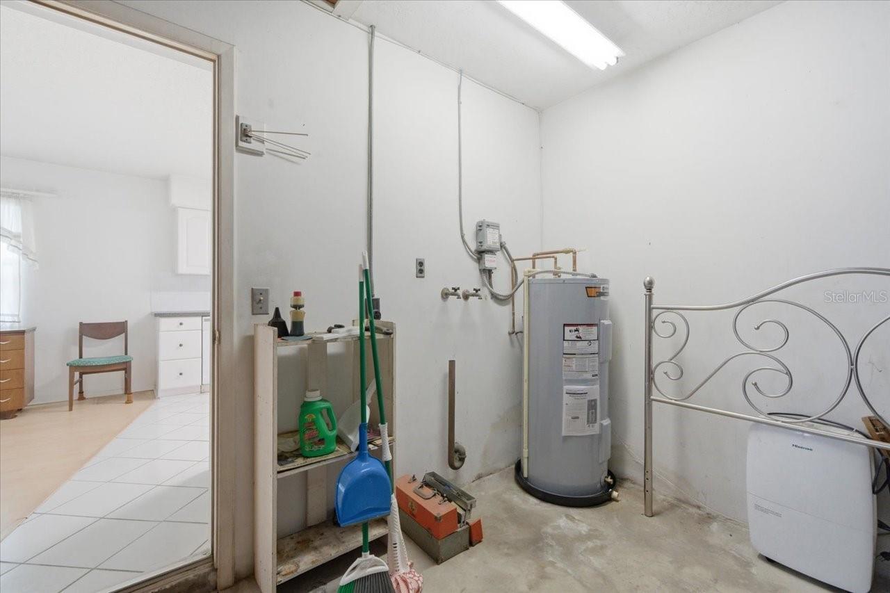 140 Patlin Cir E Property Photo 30
