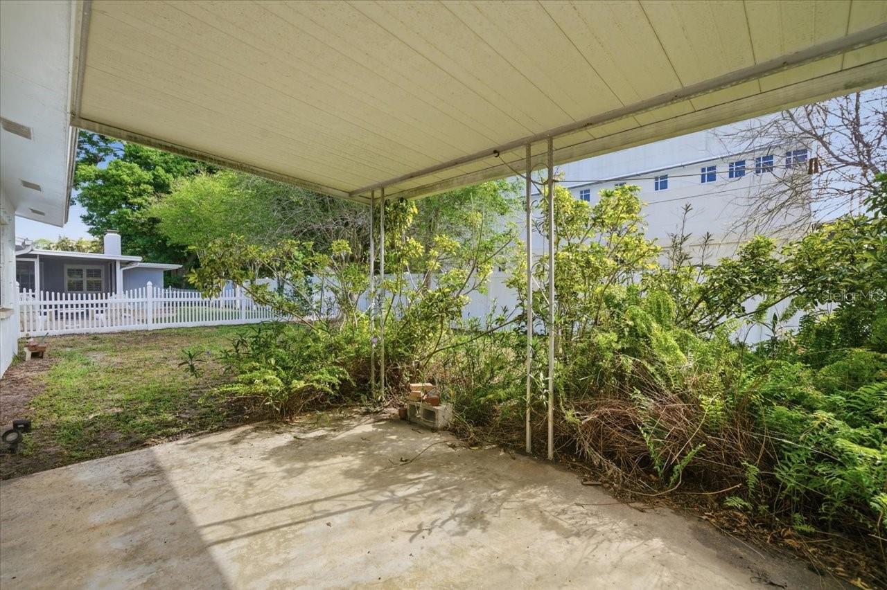 140 Patlin Cir E Property Photo 32