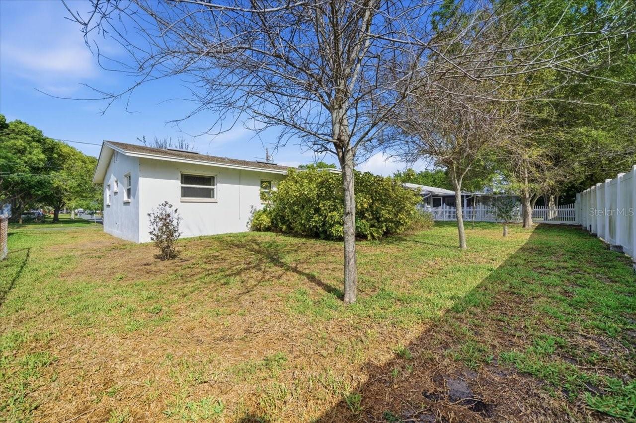 140 Patlin Cir E Property Photo 34