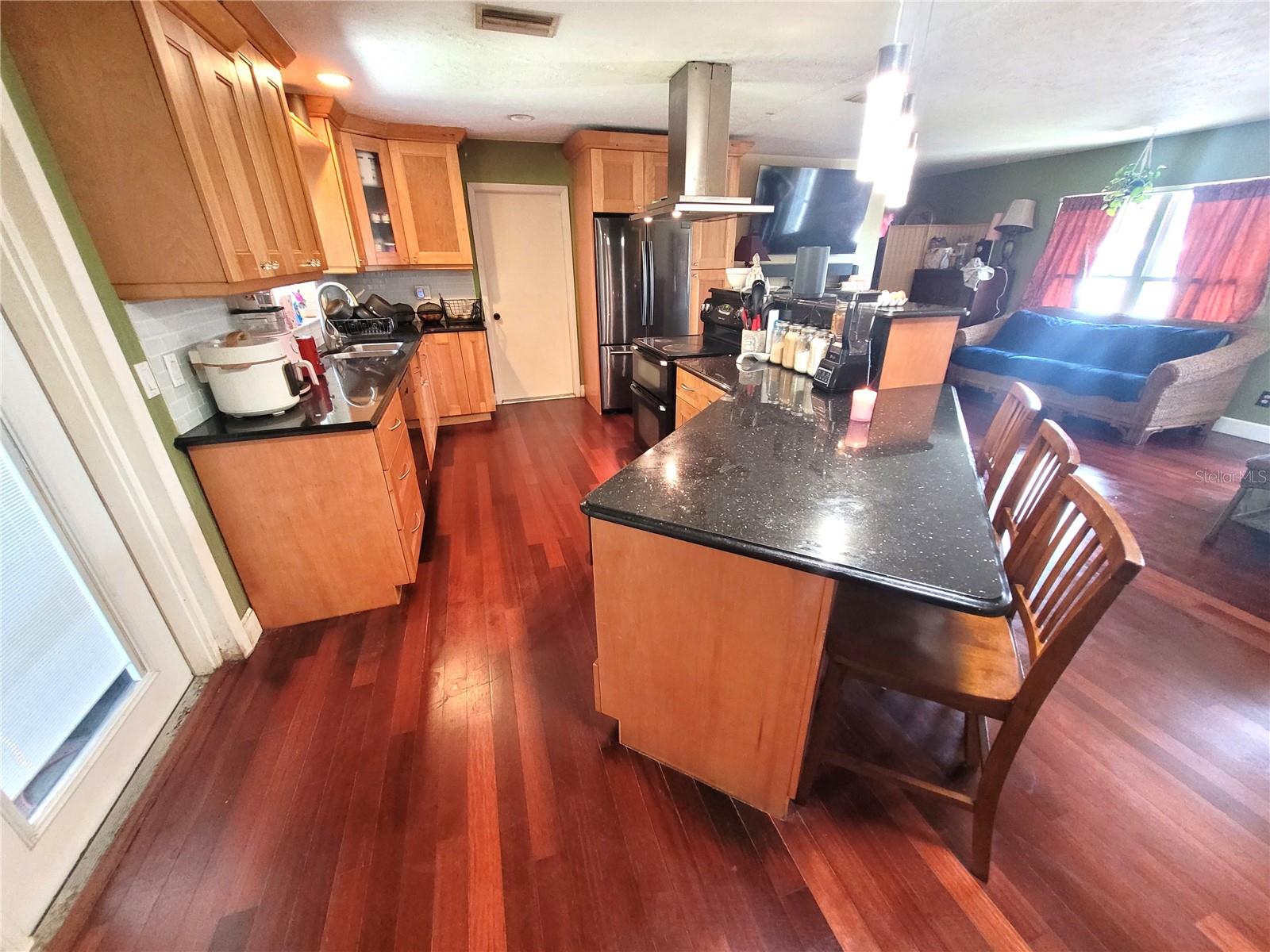 5203 Presidential St Property Photo 3