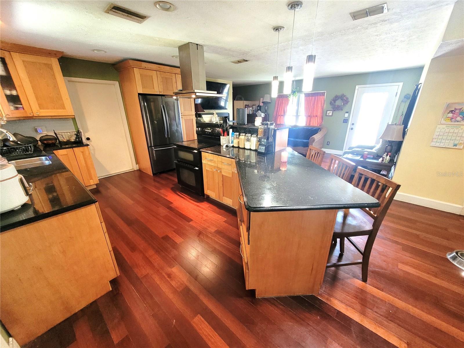 5203 Presidential St Property Photo 4