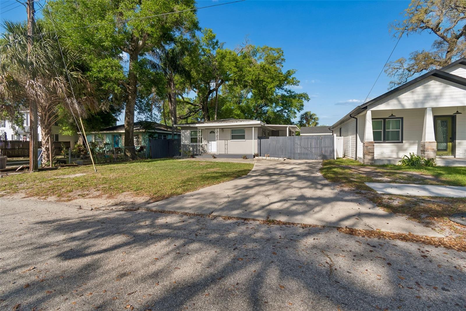 6710 N Harer St Property Photo 5