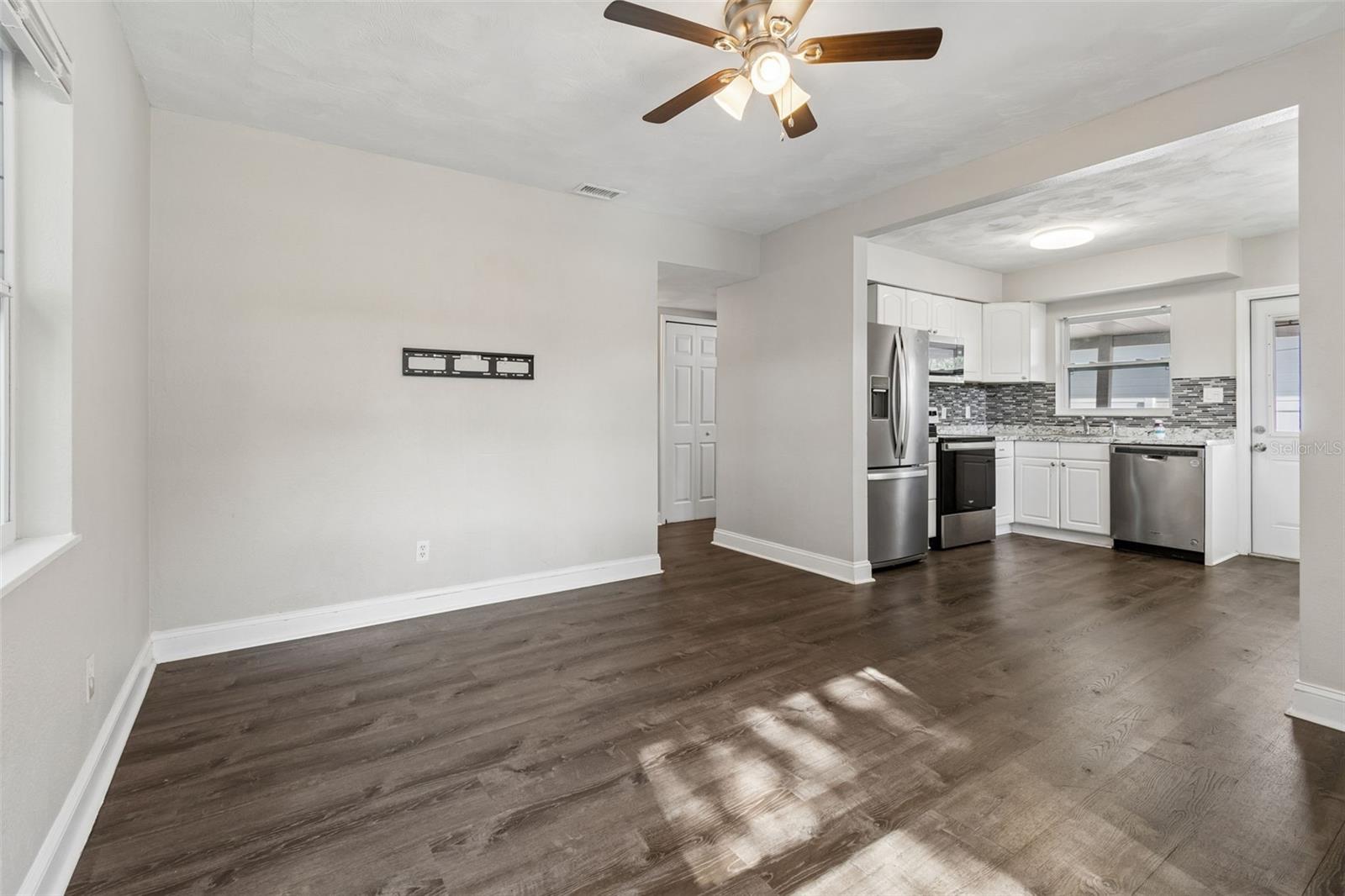 6710 N Harer St Property Photo 14