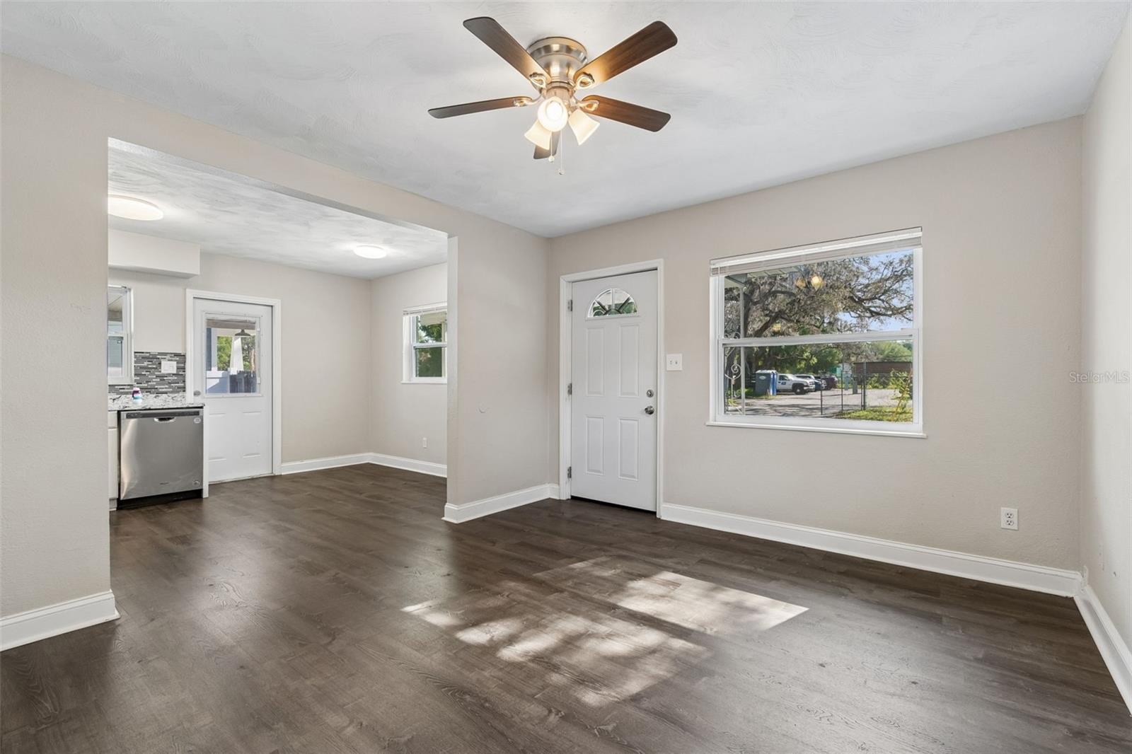 6710 N Harer St Property Photo 15