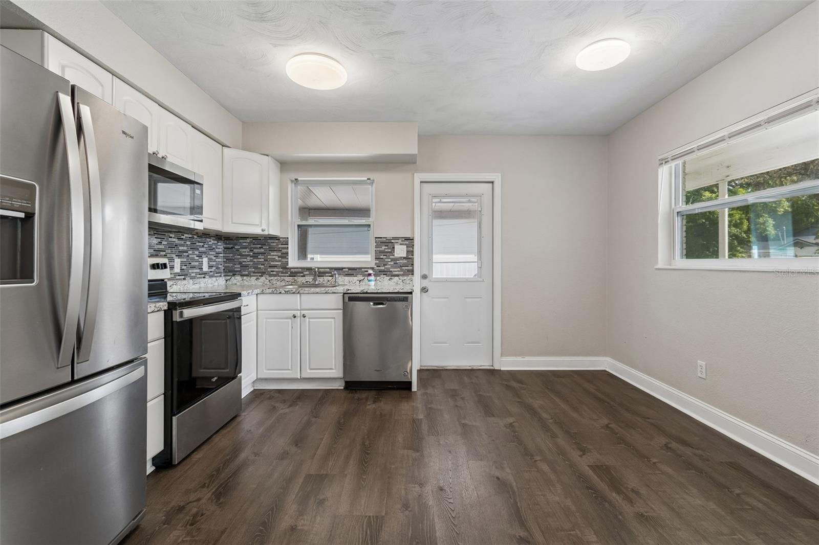 6710 N Harer St Property Photo 19