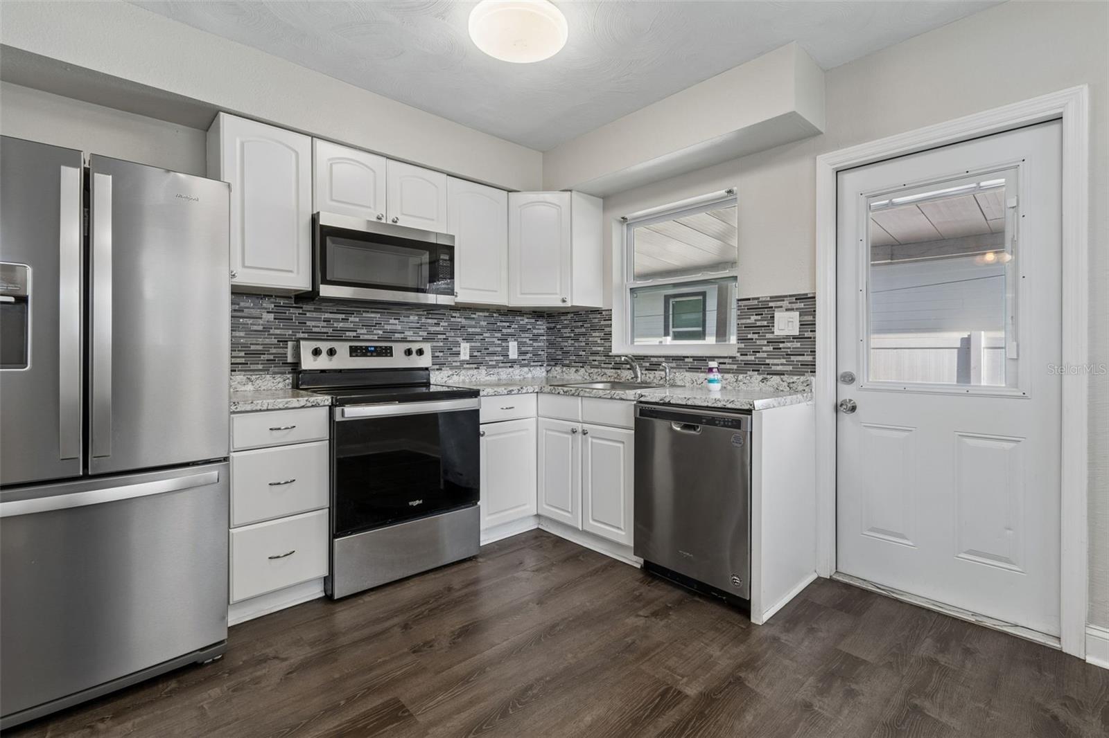 6710 N Harer St Property Photo 21