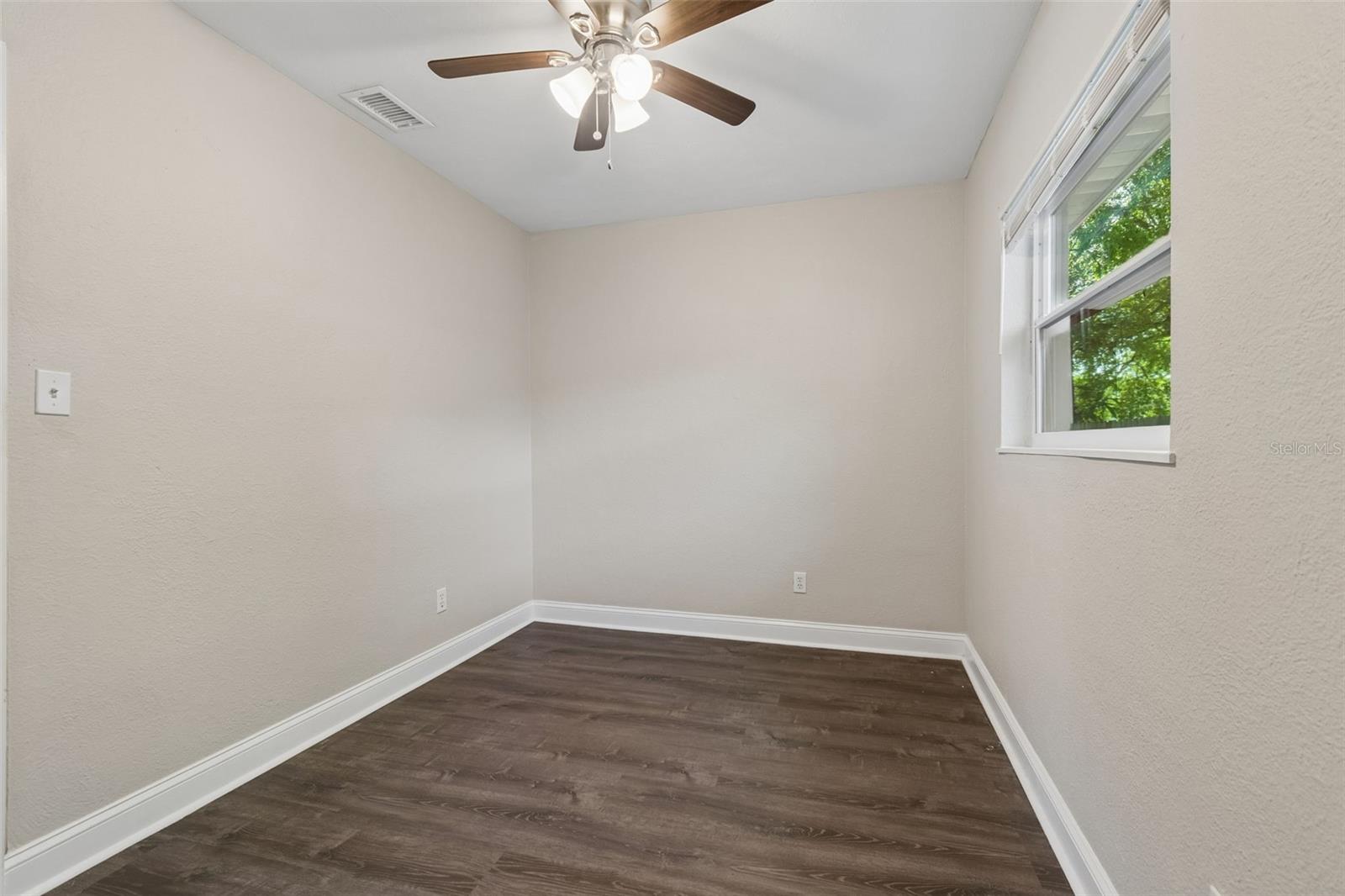 6710 N Harer St Property Photo 34