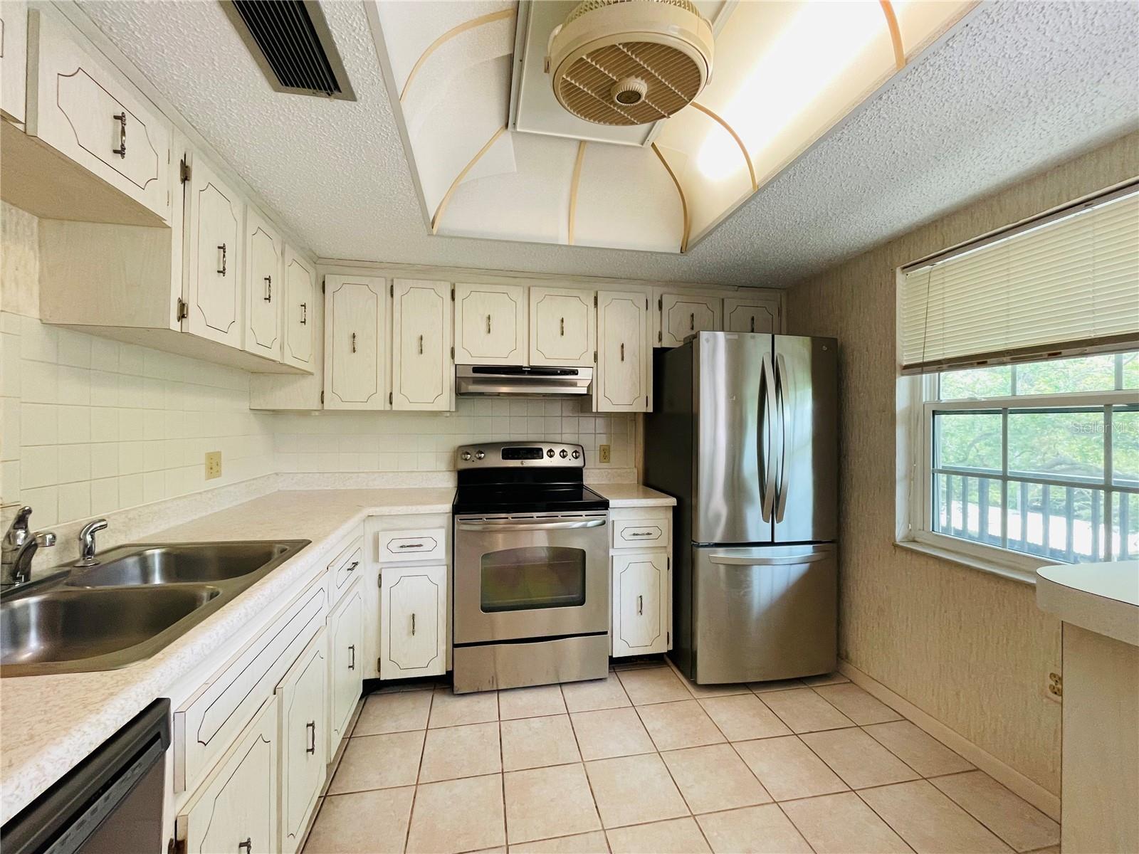 840 Virginia St #303 Property Photo 6