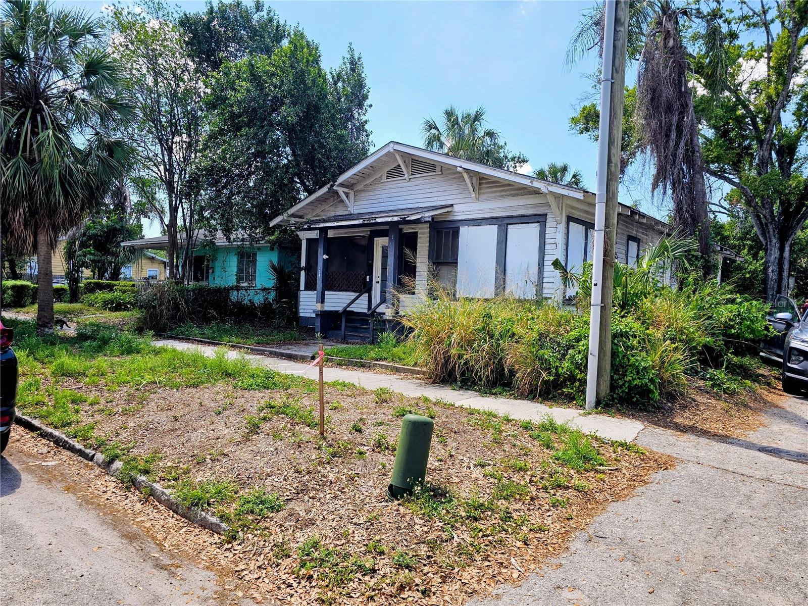 404 N FREMONT AVE