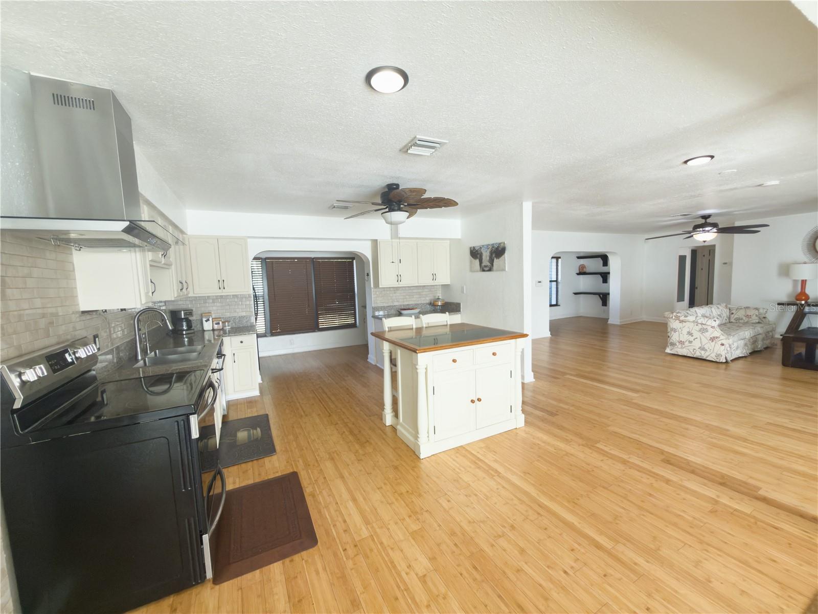 8818 Mathog Rd Property Photo 21