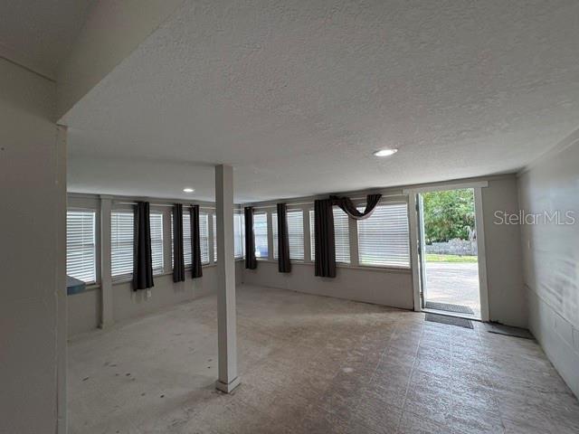 1002 Oakhill St Property Photo 7