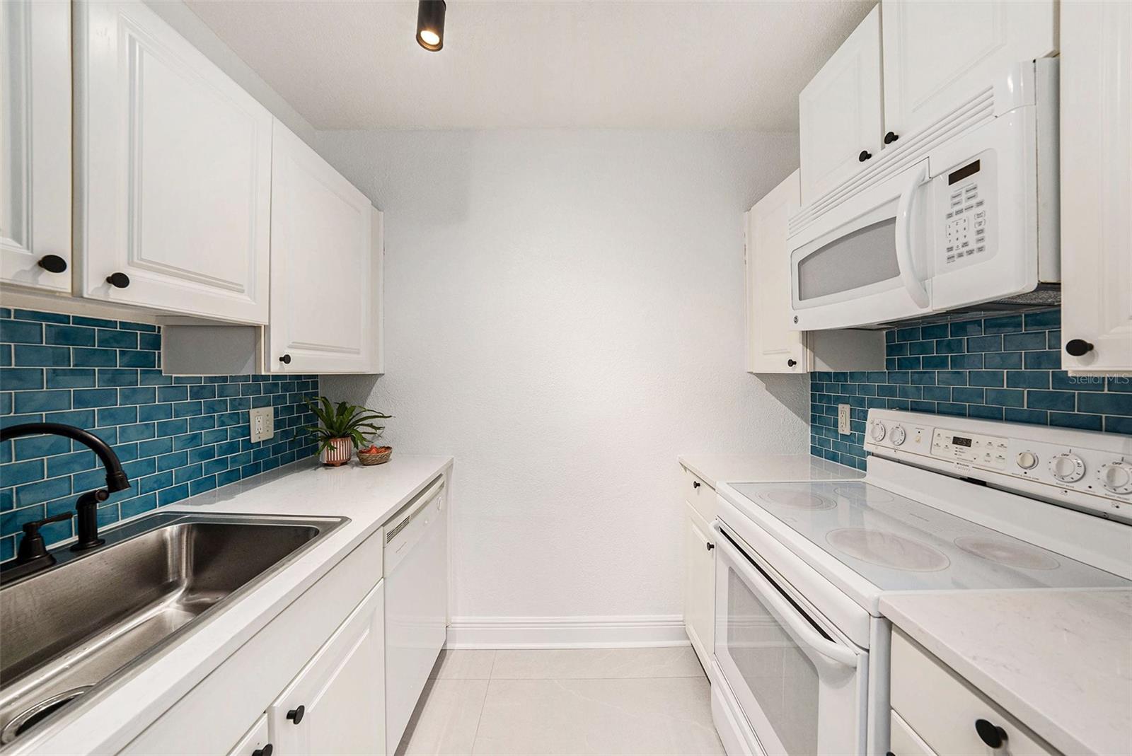 13725 Juniper Blossom Dr #201 Property Photo 7